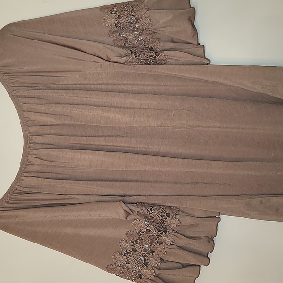 WinWin Ruffle Sleeve Tunic - Picture 5 of 6